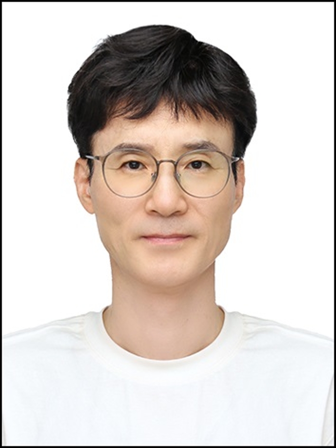 2025년 증명사진.jpg